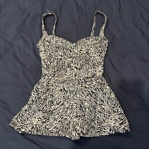 Size 6 la Blanca ruched bathing suit